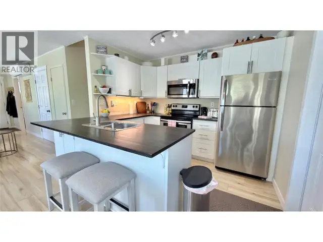 3109 East Lake Drive Christina Lake, British Columbia in Houses for Sale in Penticton - Image 28