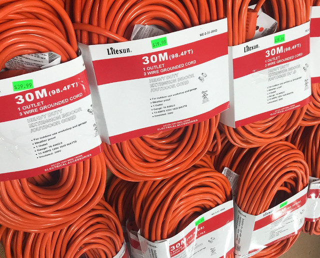 HEAVY DUTY INDOOR/OUTDOOR EXTENSTION CABLES in Other in City of Toronto - Image 2