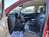 // ACCIDENT FREE!! // Built for drivers who want premium comfort in a midsize truck, this 2018 GMC C... (image 2)