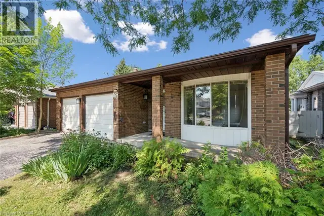 167 WESTVALE Drive Waterloo, Ontario in Houses for Sale in Kitchener / Waterloo - Image 4