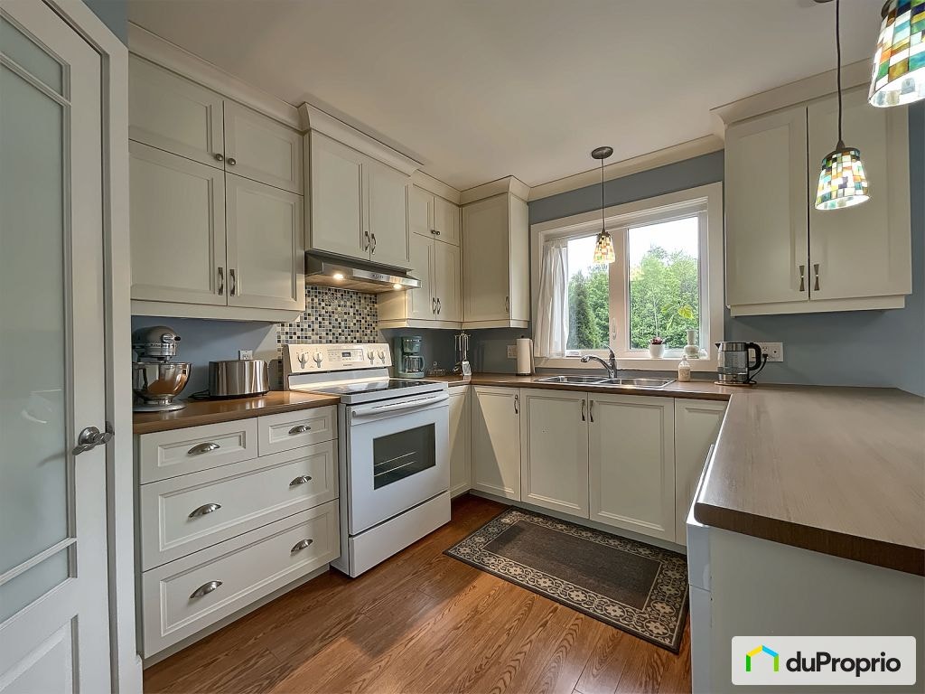 $374,500 - Townhouse for sale in St-Lambert-De-Lauzon — photo 2