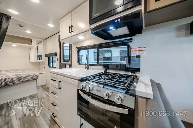 2026 Jayco Jay Flight SLX 210QBW in Travel Trailers & Campers in Kelowna - Image 8
