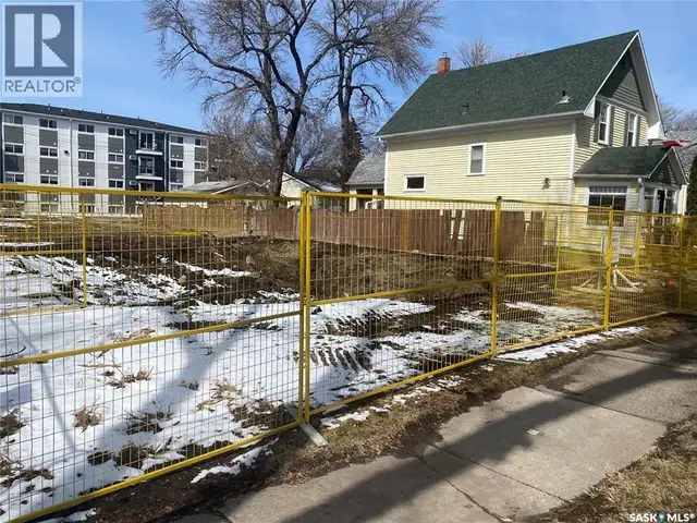 718 Lansdowne AVENUE Saskatoon, Saskatchewan in Land for Sale in Saskatoon - Image 4