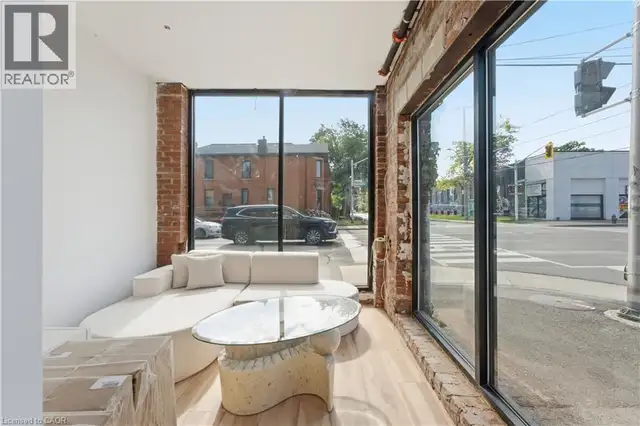 45 WELLINGTON Street N Hamilton, Ontario in Houses for Sale in Kitchener / Waterloo - Image 15