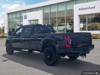 This Ford Super Duty F-350 SRW delivers a Intercooled Turbo Diesel V-8 6.7 L/406 engine powering thi... (image 2)
