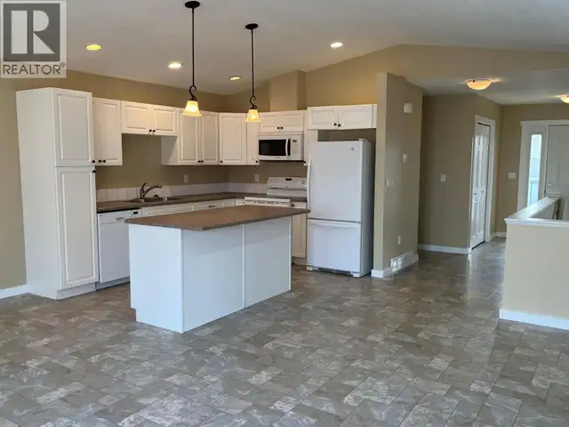 8334 87 AVENUE Fort St. John, British Columbia in Condos for Sale in Fort St. John - Image 6