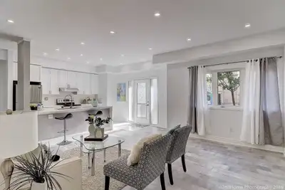This Fully Upgraded Condo Is Located In The Highly Sought-After Churchill Meadows - Erin Mills Commu...