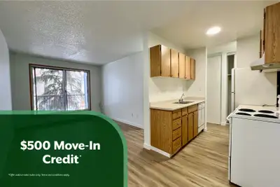 Amenities: Spacious Rooms • Elevators • Great Location Suite & Building: Spacious one-bedroom and tw...