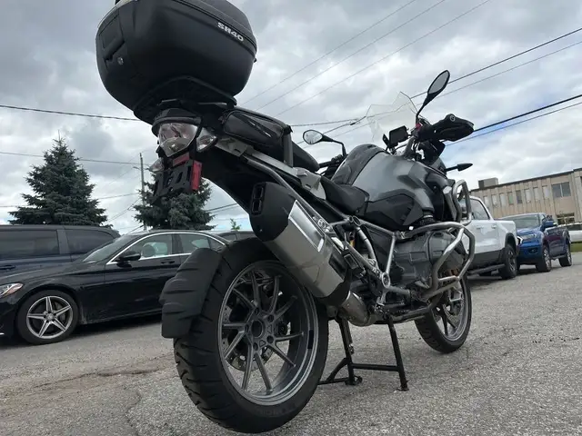 2015 BMW R1200GS ~ BMW R1200GS ~ HTD GRIPS ~ ADJUSTABLE SUSPENSI in Street, Cruisers & Choppers in City of Toronto - Image 14