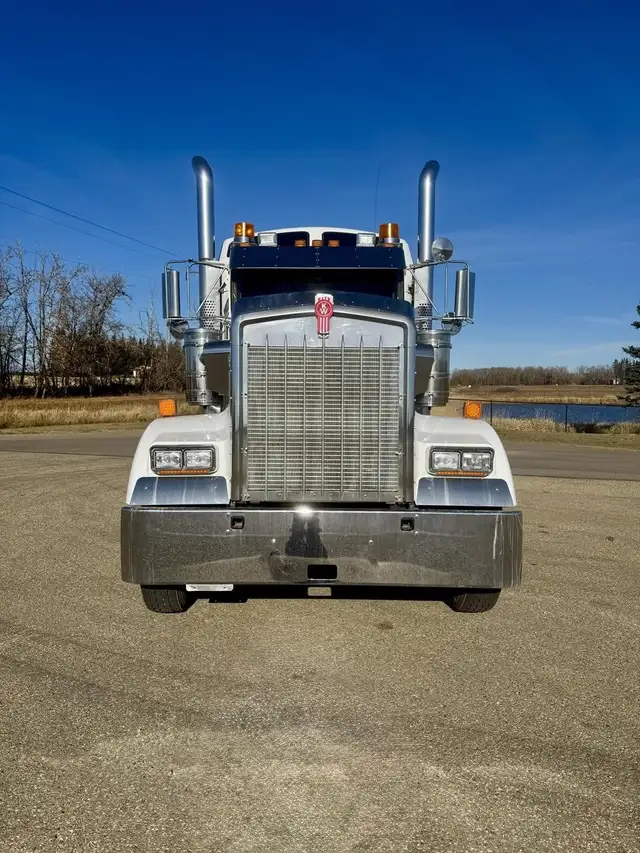 2014 KENWORTH W900 in Heavy Trucks in Saskatoon - Image 6