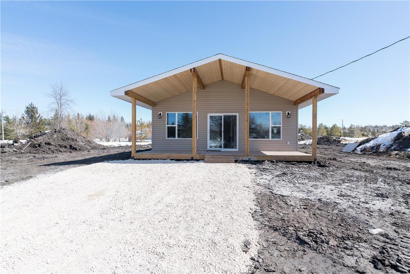 54 Lakeshore Bay Lac Du Manitoba Houses for Sale Winnipeg