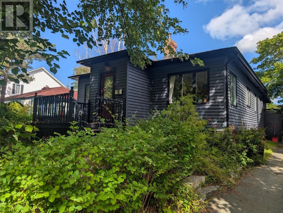 6 Elm Place St. John's, Newfoundland & Labrador 1
