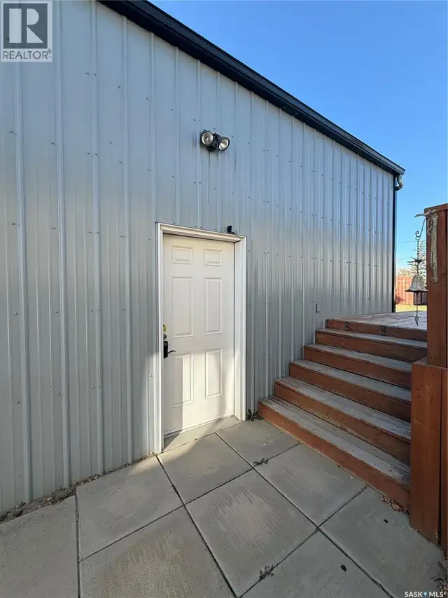 102 1st AVENUE W Coleville, Saskatchewan in Houses for Sale in Saskatoon - Image 33