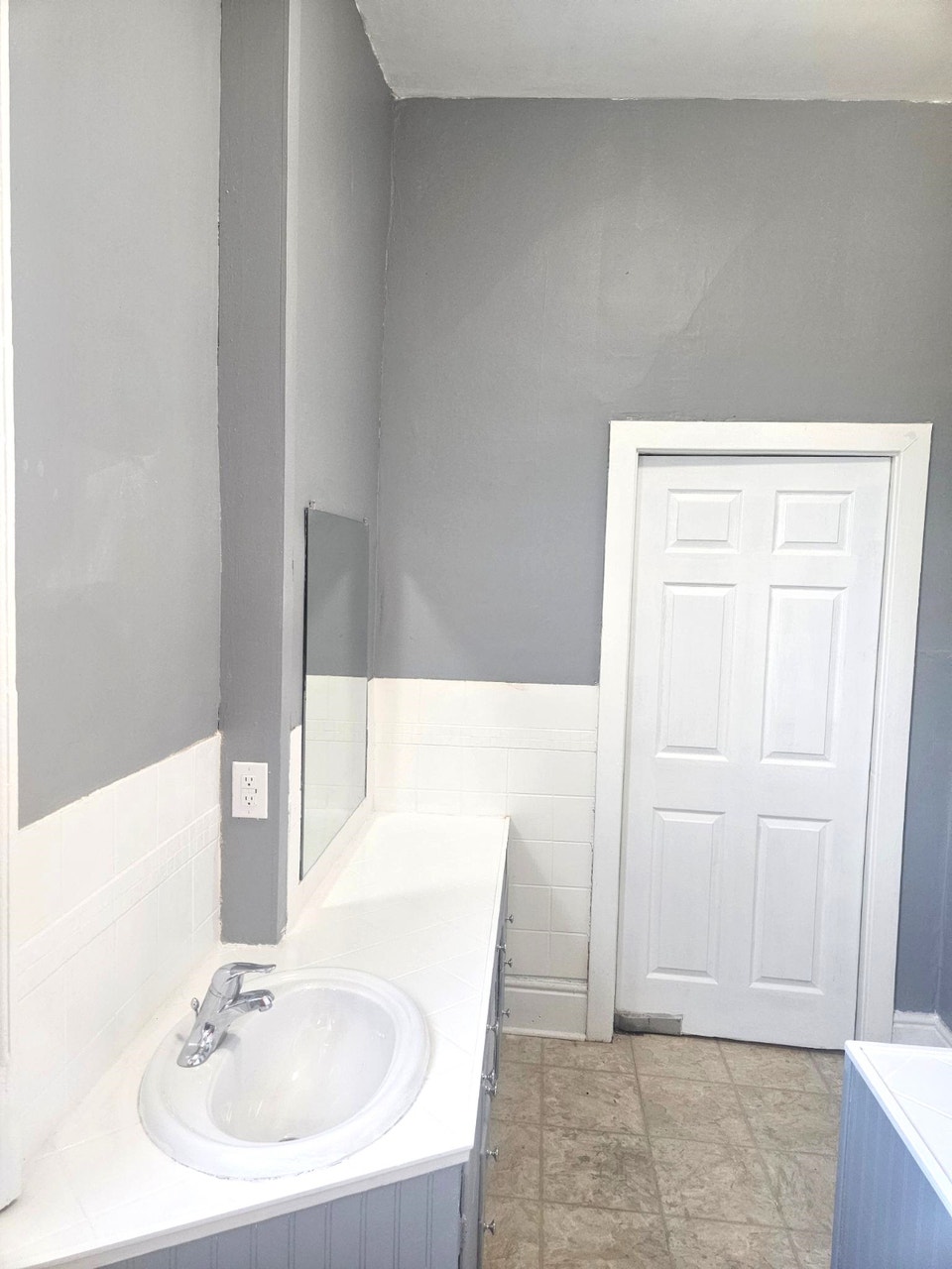 HUGE & STUNNING 2 Bedroom - Prime North Oshawa 5