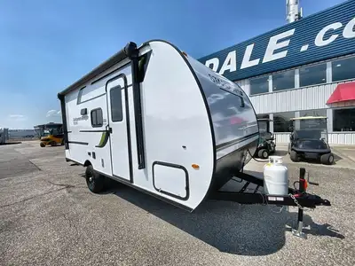 NEW FLOORPLAN! FIBREGLASS DESIGN! Lightweight Family Floorplan w/ Rear Bunks, Dinette, Front Bed & M...