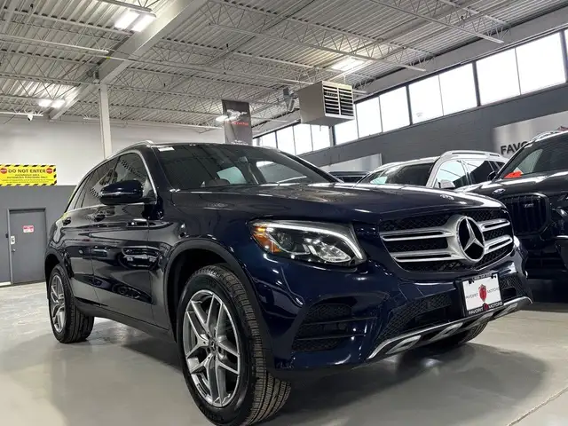 2019 Mercedes-Benz GLC GLC300|4MATIC|NAV|CREAMSEATS|AMGALLOYS|WO in Cars & Trucks in City of Toronto - Image 3