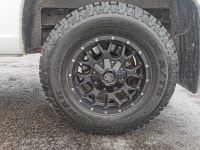 "• Tinted_Windows • Power_Steering • Power_Brakes • Power_Windows • Air_Conditioning • Tilt_Steering... (image 8)