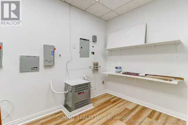 25 - 155 EAST BEAVER CREEK ROAD Richmond Hill (Beaver Creek Busi in Commercial & Office Space for Sale in Markham / York Region - Image 18