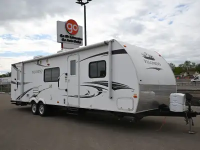 The 2014 Palomini T-273 is a versatile travel trailer that delivers comfort and convenience in a com...