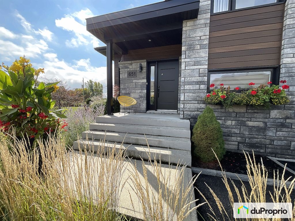 $679,900 - 1 1/2 Storey for sale in Berthierville — photo 2