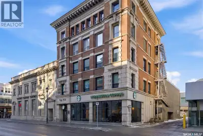 Penthouse Living in the Historic Western Trust Building! Welcome to the coveted fifth-floor penthous...