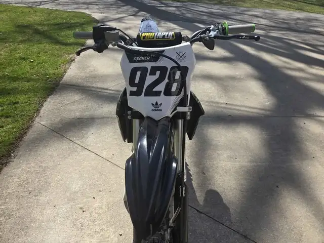 2019 KAWASAKI KX250-WHITE! in Dirt Bikes & Motocross in Edmonton - Image 10