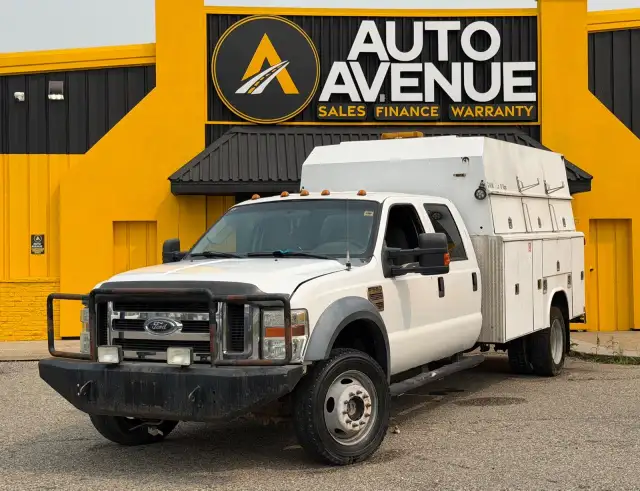 2009 Ford Super Duty F-550 6.4 8-Cylinders DIESEL POWER! CREW CA