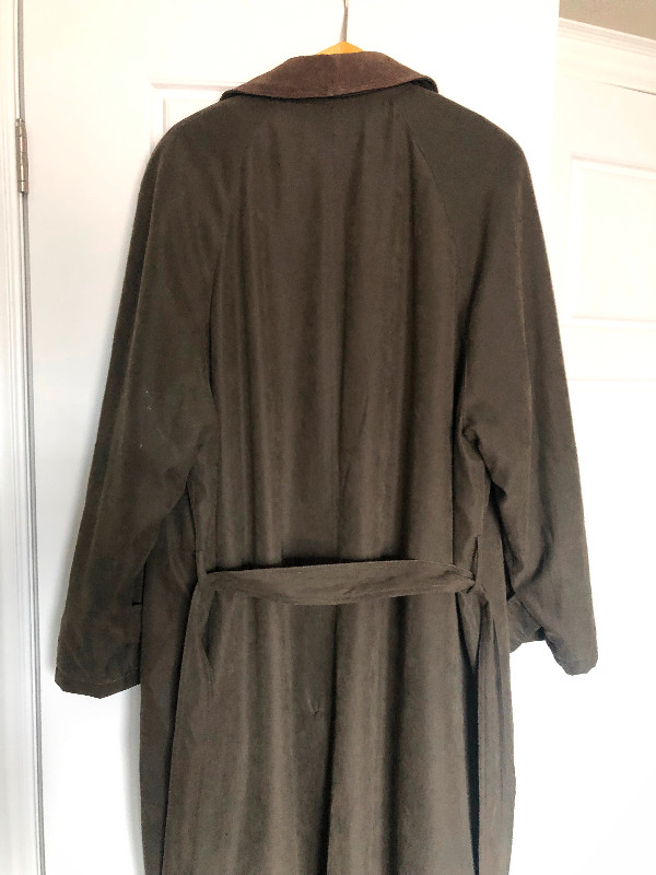 Men’s coat in Men's in St. Catharines - Image 2