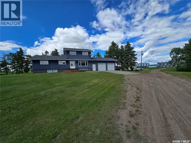 Muchowski Acreage Montmartre, Saskatchewan in Houses for Sale in Regina - Image 2