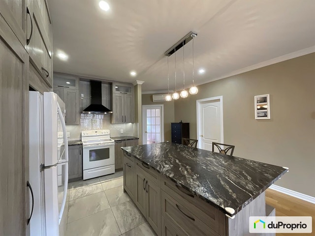 $575,000 - Condominium for sale in Ahuntsic / Cartierville — photo 1