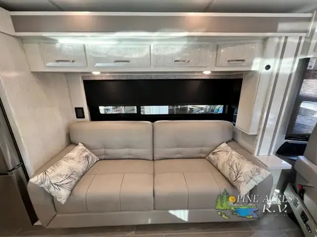 2024 Newmar New Aire 3549 Luxury Diesel Pusher in RVs & Motorhomes in Moncton - Image 21