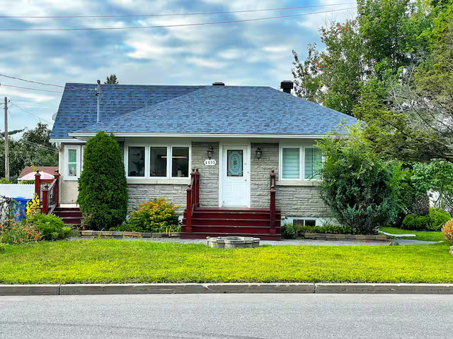 Beautiful 4-Bedroom, 2-Bathroom Home for Rent – Terrebonne, QC   in Long Term Rentals in Laval / North Shore - Image 5