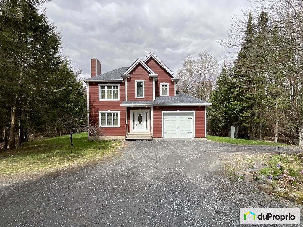 $689,000 - 2 Storey for sale in Hatley — photo 1