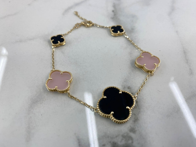 NEW! 10K Gold Clover Bracelet - Rose Quartz/Onyx in Jewellery & Watches in City of Toronto - Image 3