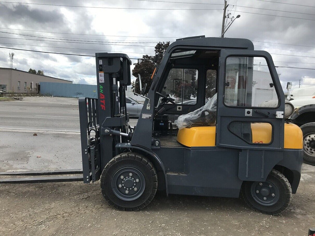 Heavy-duty Forklifts for rent- GTA in Other Business & Industrial in City of Toronto