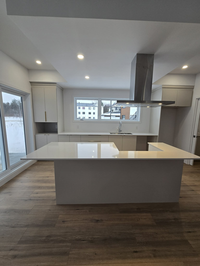 Chez Probloc CL nous offrons la possibilité de louer nos logements meublés ou semi meublés! Votre bi...
