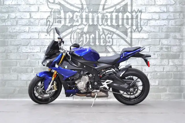 2020 BMW S1000R in Sport Bikes in Calgary - Image 2
