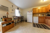 SPACIOUS BACHELOR APARTMENT FOR RENT IN WINDSOR! SELECT APARTMENTS FULLY RENOVATED WITH PREMIUM UPGR... (image 1)