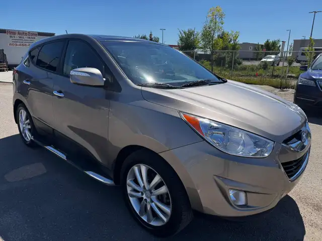 2012 Hyundai Tucson Limited AWD :: Automatic Transmission in Cars & Trucks in Calgary - Image 4
