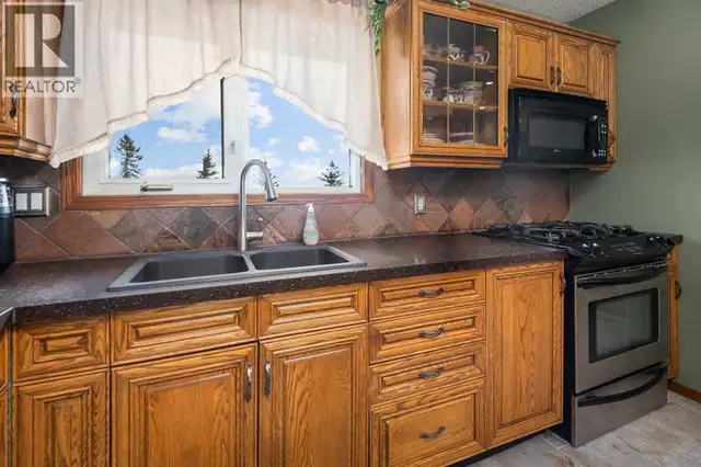 274048 Rge Rd 261 Rural Rocky View County, Alberta in Houses for Sale in Calgary - Image 18