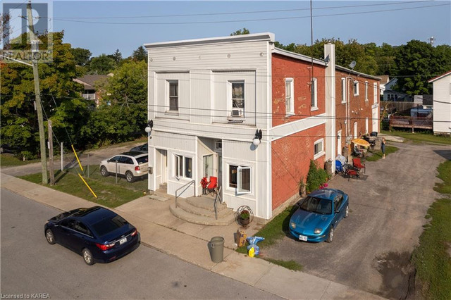 329 EDMON Street Deseronto, Ontario in Houses for Sale in Trenton