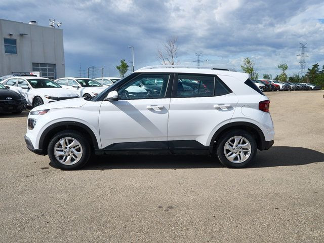 2022 Hyundai Venue Preferred | Backup Cam | Heated Seats in Cars & Trucks in Edmonton - Image 2