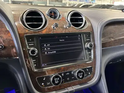 2019 Bentley Bentayga V8 AWD | NO LUX TAX | NIGHT VISION | HEADS, View more