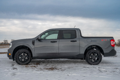 Like New 2023 Ford Maverick Truck AWD XLT FX4 Luxury Pkg 19km