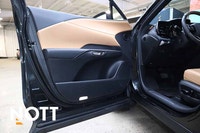 Basic Info: Body: SUV Mileage: 82,500 kms Interior: Palomino Leather Exterior: Caviar Mechanical: En... (image 9)
