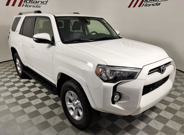 2020 Toyota 4Runner 4WD | Premium SR5 in Cars & Trucks in Barrie