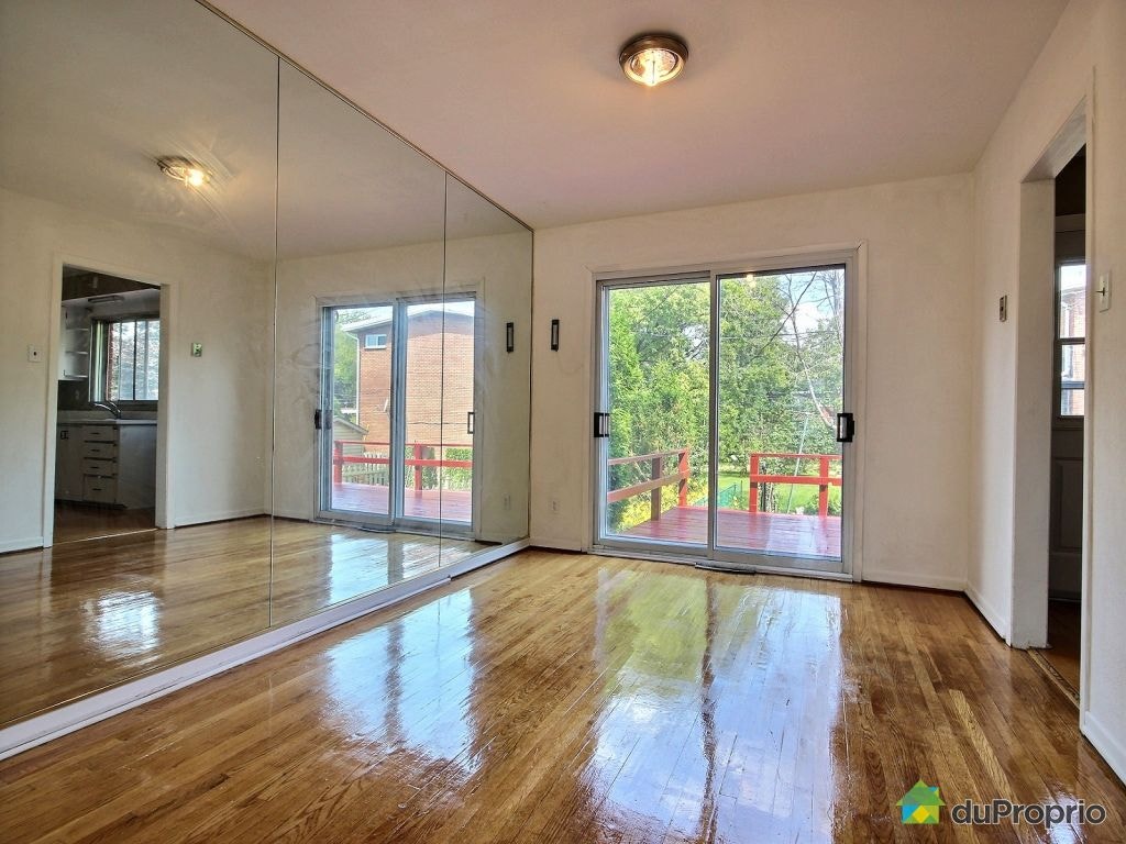 $650,000 - Townhouse for sale in Pointe-Claire — photo 2