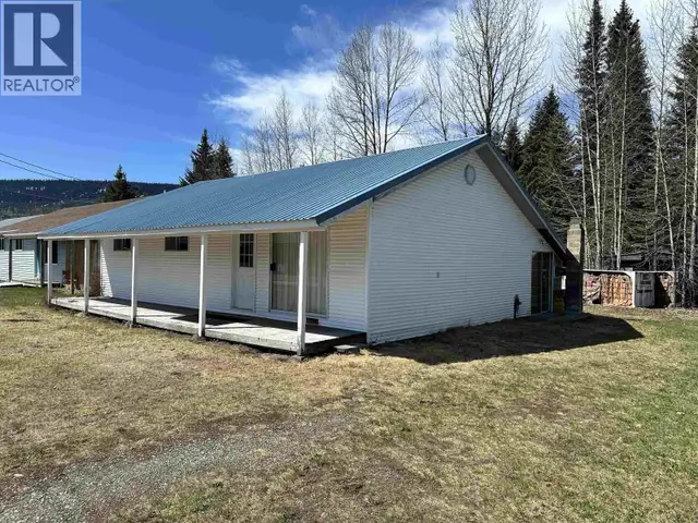 629 A ROAD Canim Lake, British Columbia in Houses for Sale in 100 Mile House - Image 5