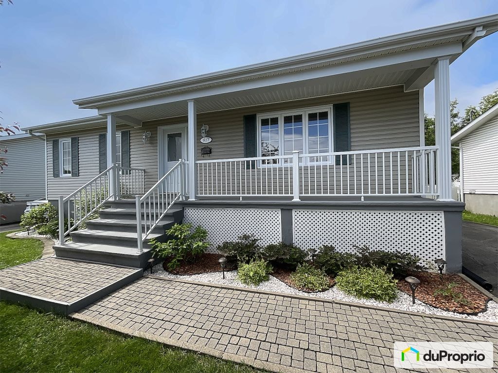 $590,000 - Bungalow for sale in Mascouche — photo 1