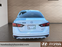 Command the road in the 2024 Nissan Altima Platinum – the perfect fusion of sophisticated design, ad... (image 2)